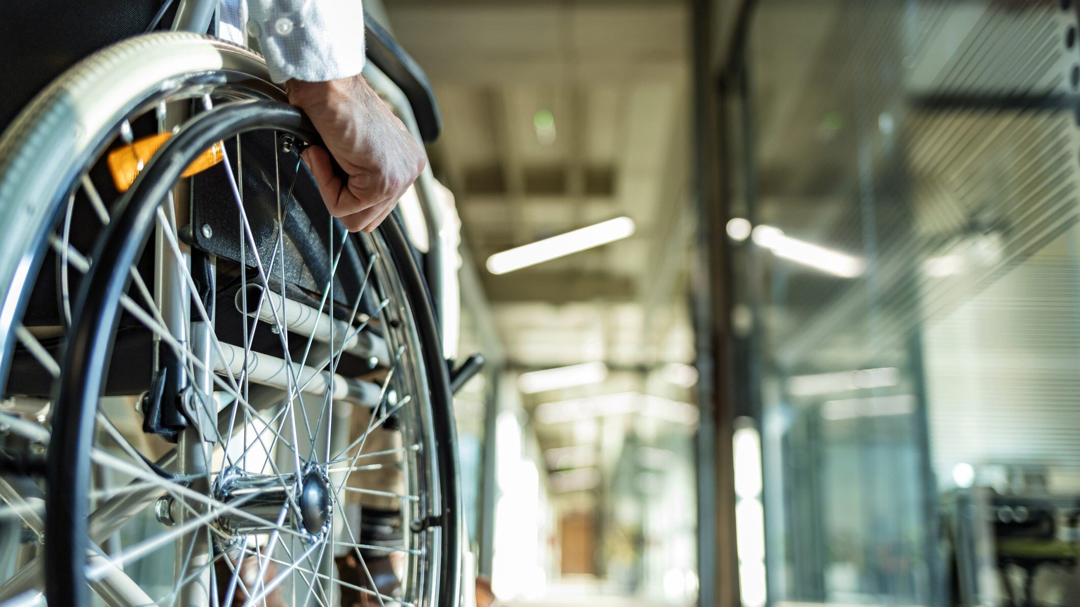 Parapléjicos vuelven a caminar