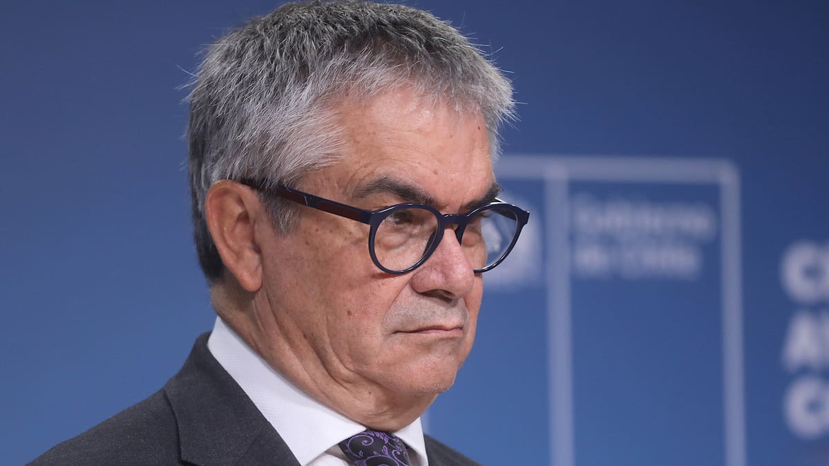 Ministro Marcel confirma inicio de sumarios por licencias médicas irregulares en el Estado