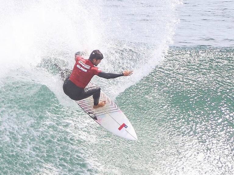 ¡Histórico! Chile tiene a tres representantes en fases finales del surf en los Panamericanos 2023