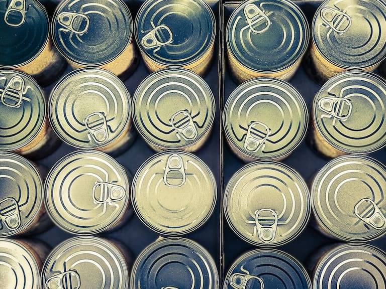 Tenía más de 100 años de historia: reconocida empresa chilena de conservas se va a la quiebra (y esta es la razón)