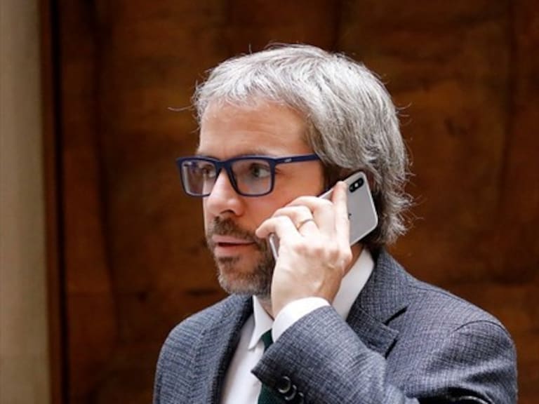 Critican al Gobierno por no asistir a sesión sobre proyecto de Ley Antinepotismo
