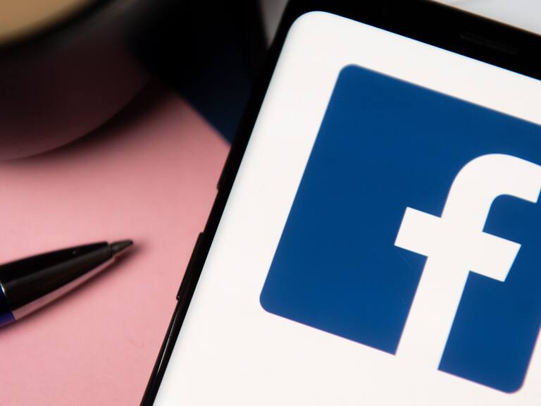 Facebook eliminará contenido que asegure que el Holocausto no existió