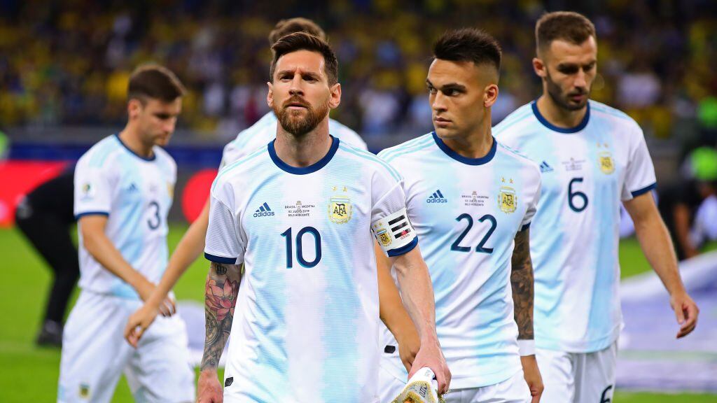 BELO HORIZONTE, BRAZIL - JULY 02: Lionel Messi of Argentina looks on ahead of the Copa America Brazil 2019 Semi Final match between Brazil and Argentina at Mineirao Stadium on July 02, 2019 in Belo Horizonte, Brazil. (Photo by Chris Brunskill/Fantasista/Getty Images)