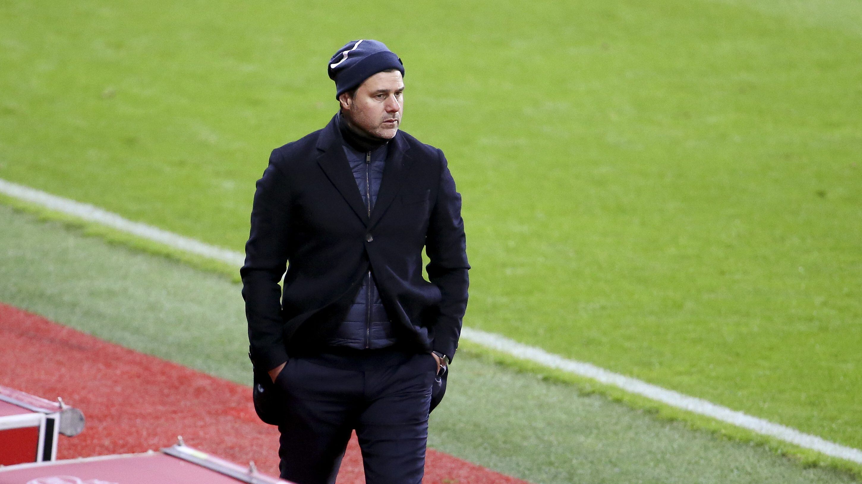 BREST, FRANCE - MAY 23: Coach of PSG Mauricio Pochettino during the Ligue 1 match between Stade Brestois 29 and Paris Saint-Germain (PSG) at Stade Francis Le Ble on May 23, 2021 in Brest, France. (Photo by John Berry/Getty Images)