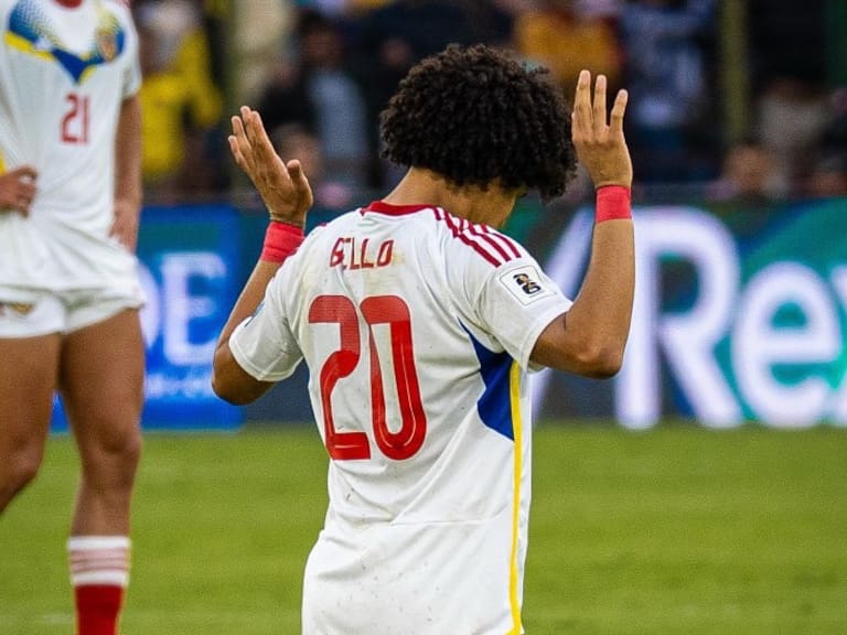 Eduard Bello en redes sociales