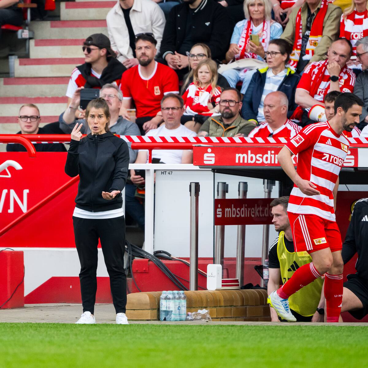 El amargo debut de Marie-Louise Eta, la primera mujer en dirigir a un equipo de la Bundesliga