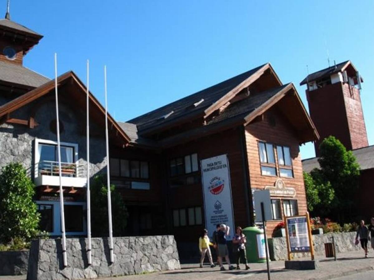 Municipalidad de Pucón lanzó plataforma para apoyar a Pymes e incentivar quedarse en casa