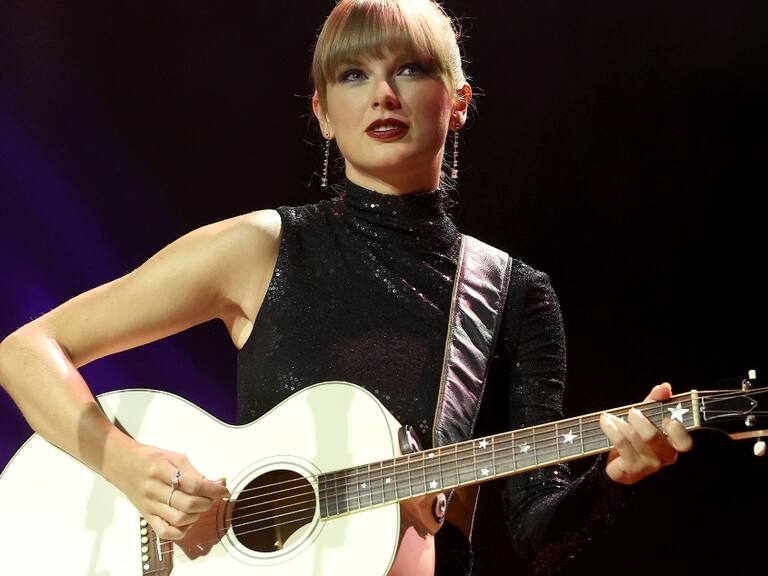 Taylor Swift da a conocer tracklist de su nuevo álbum, “Midnights”