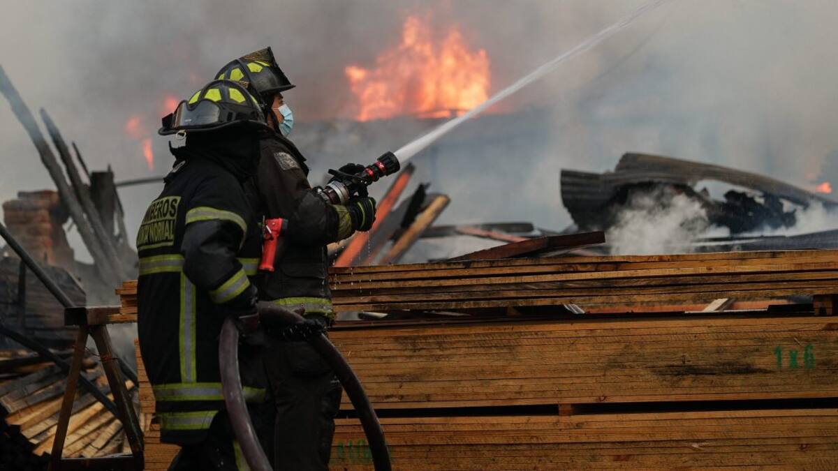 Confirman muerte de adulta mayor de 91 años tras incendio que afectó a su casa en Peñalolén