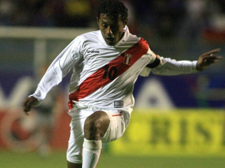 Roberto Palacios expresa su confianza en Perú para visitar a La Roja: "Se ha visto una mejoría en la parte defensiva"