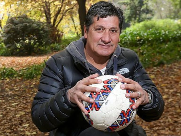 Juan Carlos Letelier y su experiencia en Colombia: «Una vez recibí una llamada que decía que si jugaba me iban a matar»