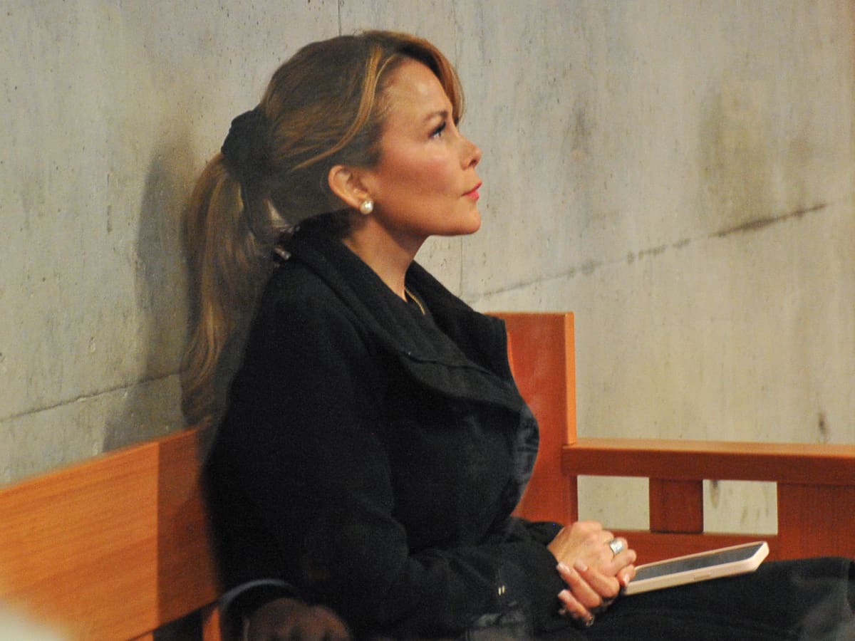 Buscará volver a arresto domiciliario: tribunal revisará medidas cautelares de Cathy Barriga la próxima semana