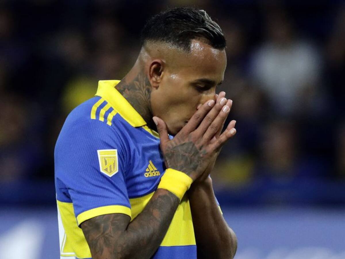 Sebastián Villa es declarado culpable de violencia de género y condenado a prisión: no jugará ante Colo Colo