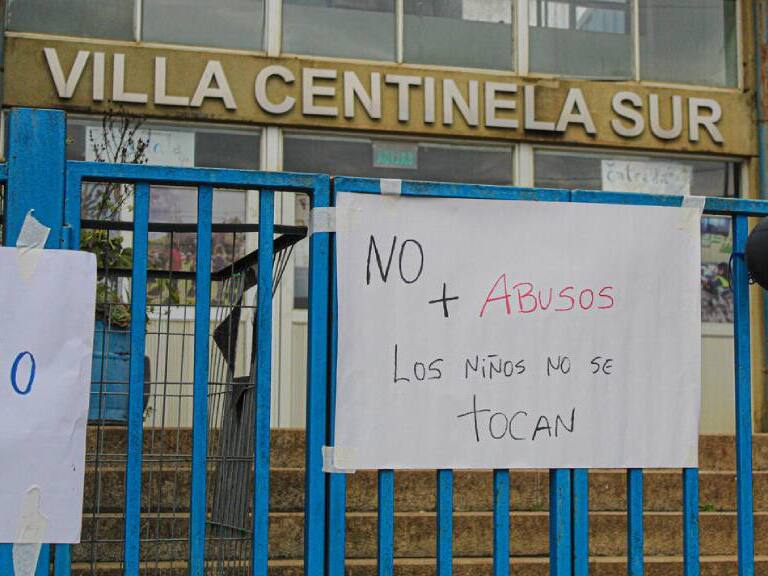 Denuncian tocaciones y videos pornográficos tras operativo médico en colegio de Talcahuano