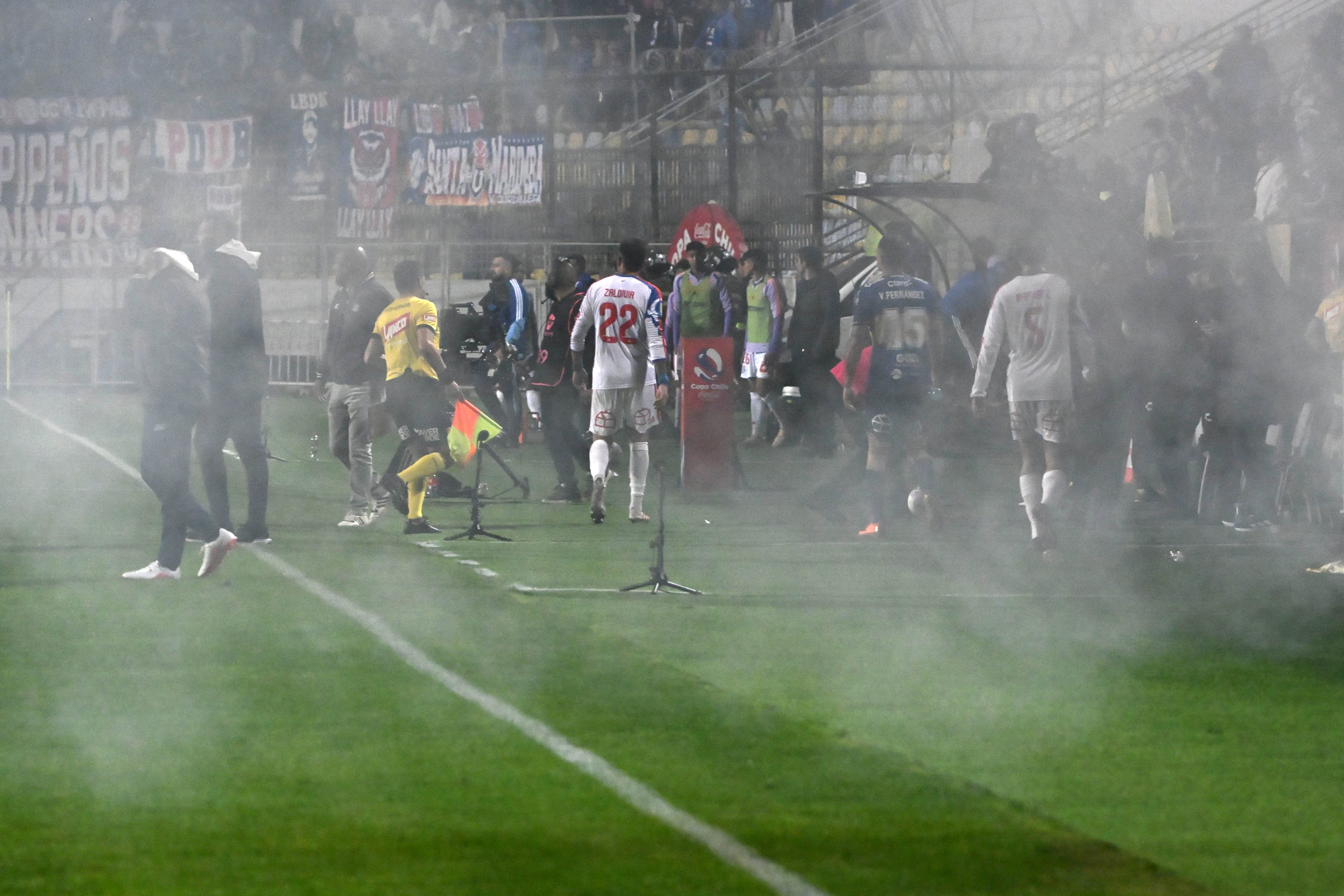 El lapidario informe arbitral por la suspensión del duelo de ida entre Everton y U de Chile por Copa Chile