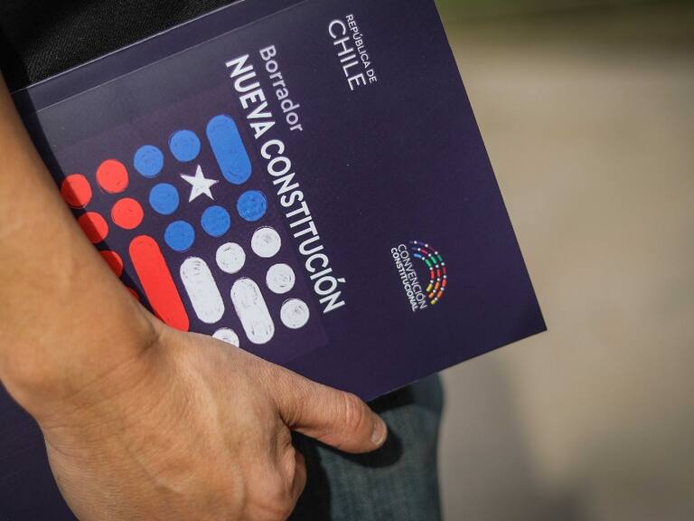 PS se abre a opción de modificar nueva Constitución: «Al hablar con la gente vimos que hay algunos temas que no son del todo claros»