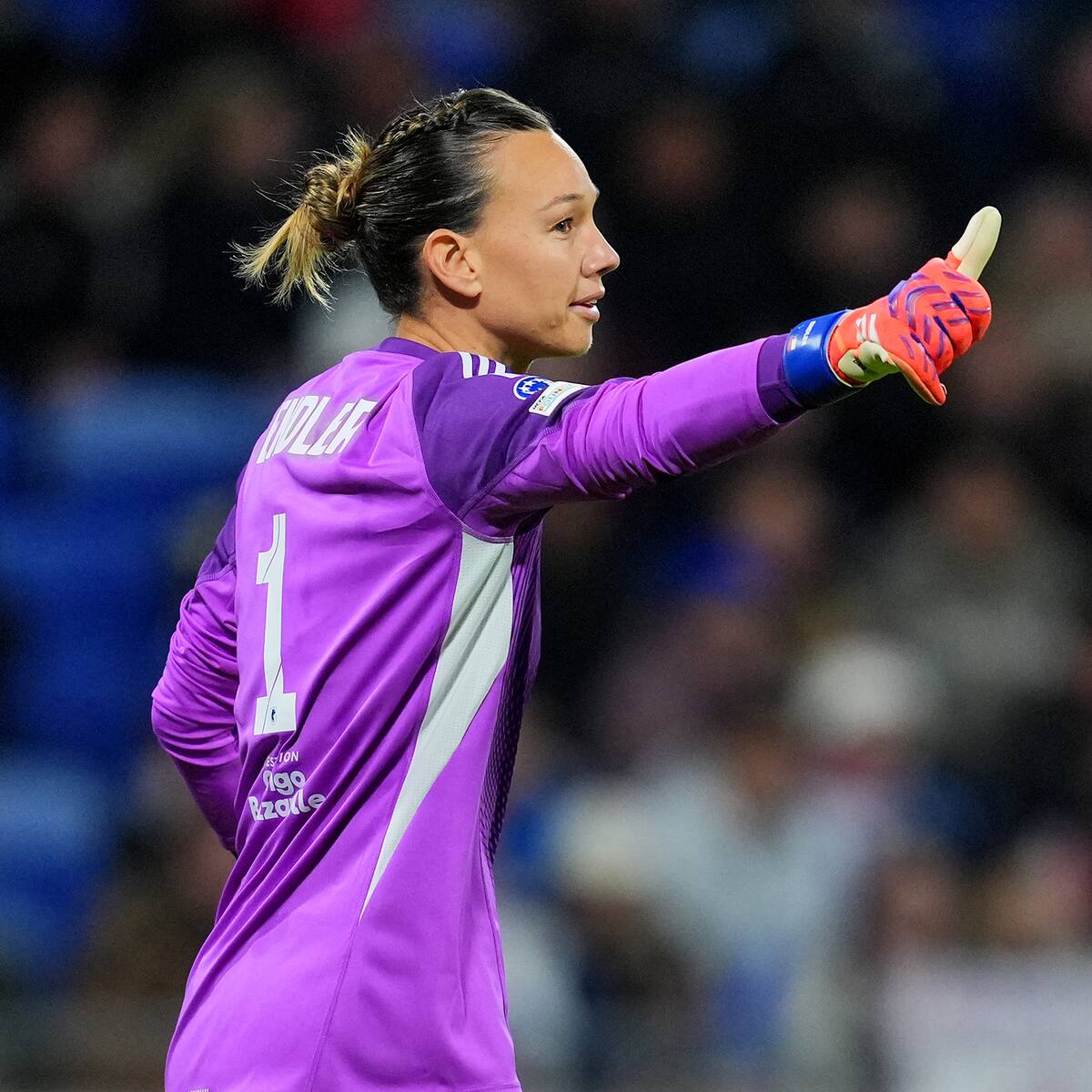 Con Endler de titular, Olympique Lyon se recupera de un 0-3 para seguir como líder de la Champions League Femenina