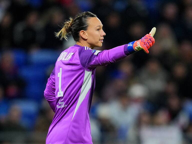 Con Endler de titular, Olympique Lyon se recupera de un 0-3 para seguir como líder de la Champions League Femenina