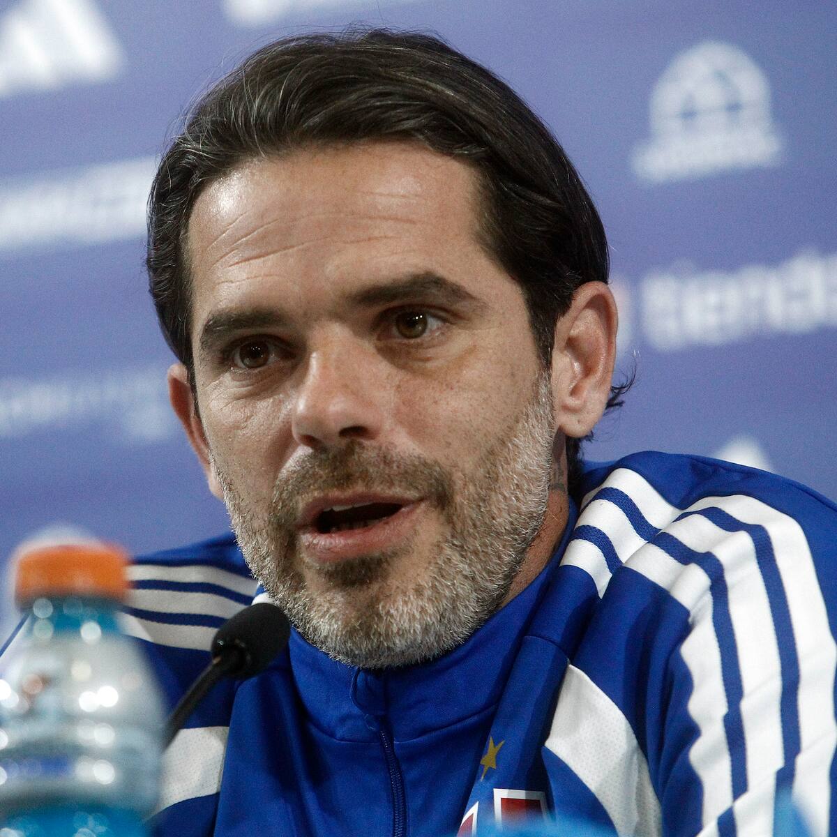 A Gago le preguntan por un supuesto quiebre con el plantel de la U y esto responde: “No tengo por qué...”