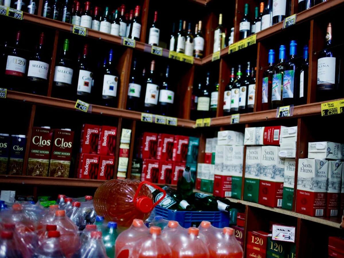 Emblemática botillería de Santiago con más de 40 años de historia podrá volver a funcionar: estuvo 10 meses sin operar