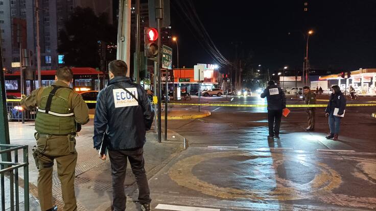 Sujeto es baleado por desconocidos afuera del terminal de buses en Estación Central