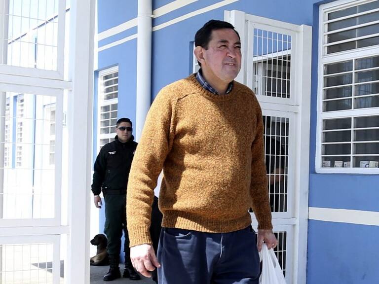 21 septiembre 2018/RANCAGUAEl sacerdote y excanciller del Arzobispado de Santiago Óscar Muñoz Toledo, se retira del complejo penitenciario de Rancagua.
FOTO:CRISTOBAL ESCOBAR/AGENCIAUNO