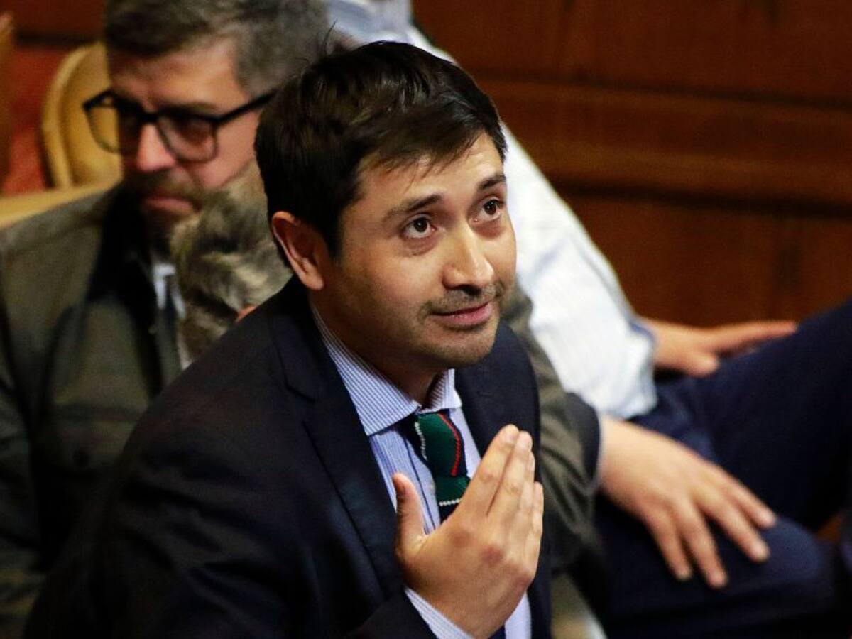 Diputado Calisto anuncia que acudirá a la Corte Suprema tras desafuero por presunto fraude al Fisco