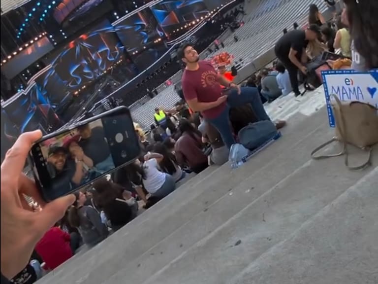 “No llores, Javiera...”: Artista del Festival de Viña sorprende con espectacular regalo a fanática en la previa de Viña 2026