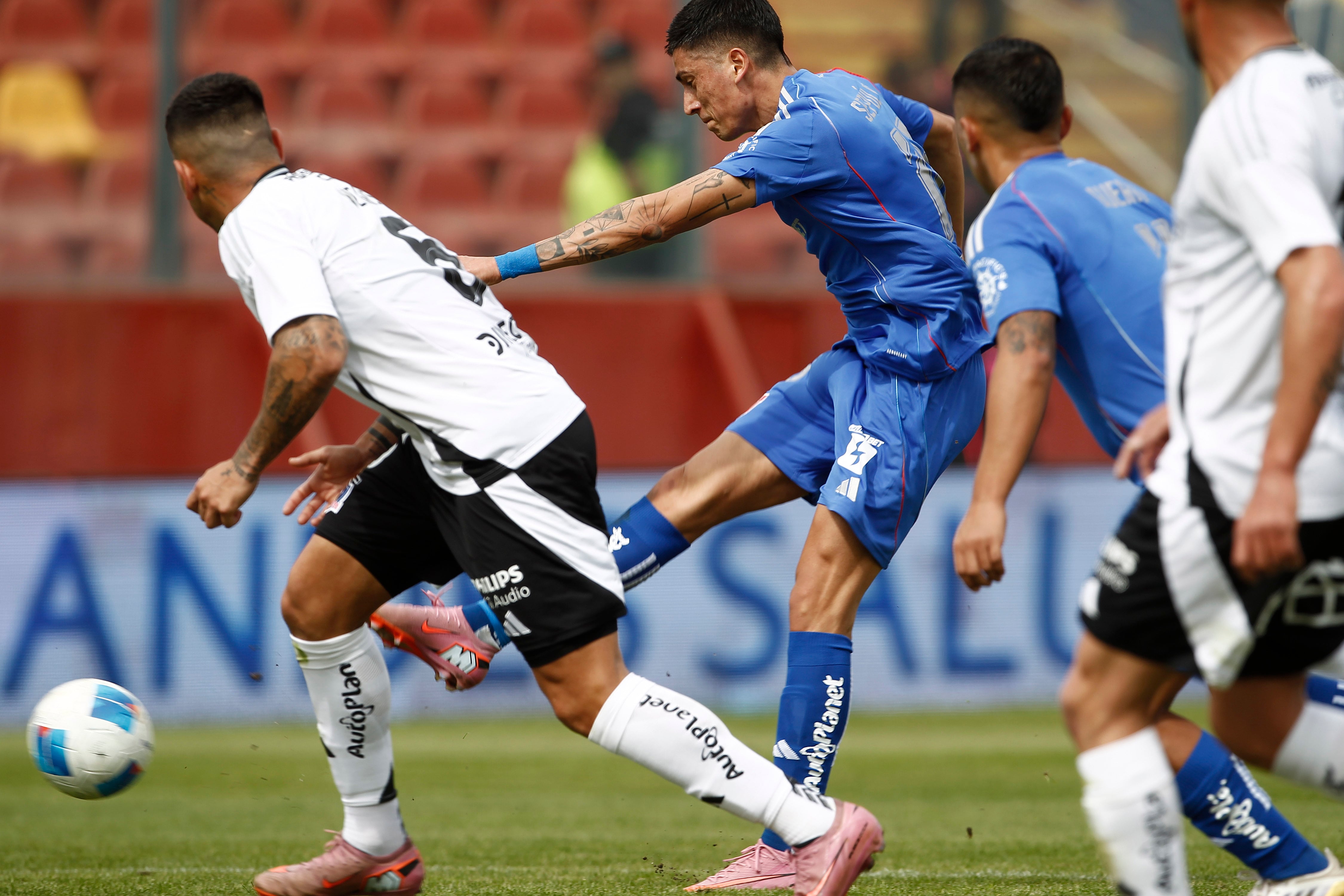 Colo Colo y la Universidad de Chile se ven las caras en Santa Laura | Agencia Uno