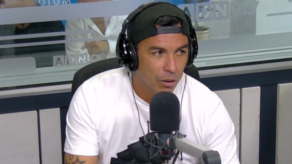 Esteban Paredes reconoce su interés por trabajar en Colo Colo: "Hace cuatro meses me ofrecí a las divisiones inferiores y no ha pasado nada"