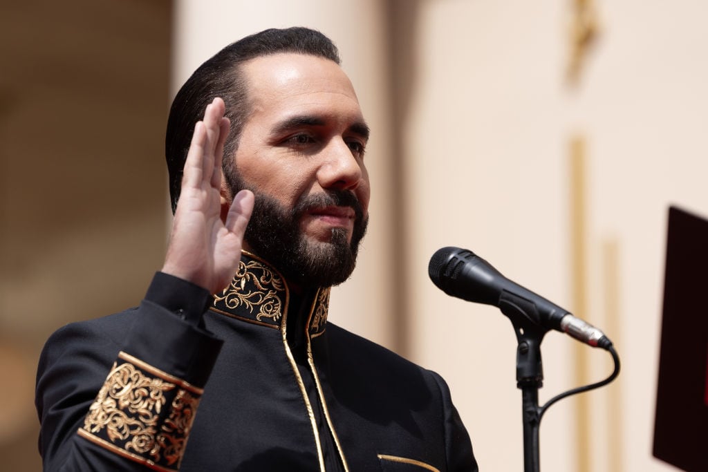 SAN SALVADOR, EL SALVADOR - JUNE 1: In this handout picture provided by the Salvadoran presidency, President of El Salvador Nayib Bukele takes oath of office during the 'Inauguration Day ' at Palacio Nacional on June 1, 2024 in San Salvador, El Salvador. Nayib Bukele won the presidential election on February 4 giving him a second consecutive term in office from 2024 to 2029. (Photo by Handout/Getty Images)