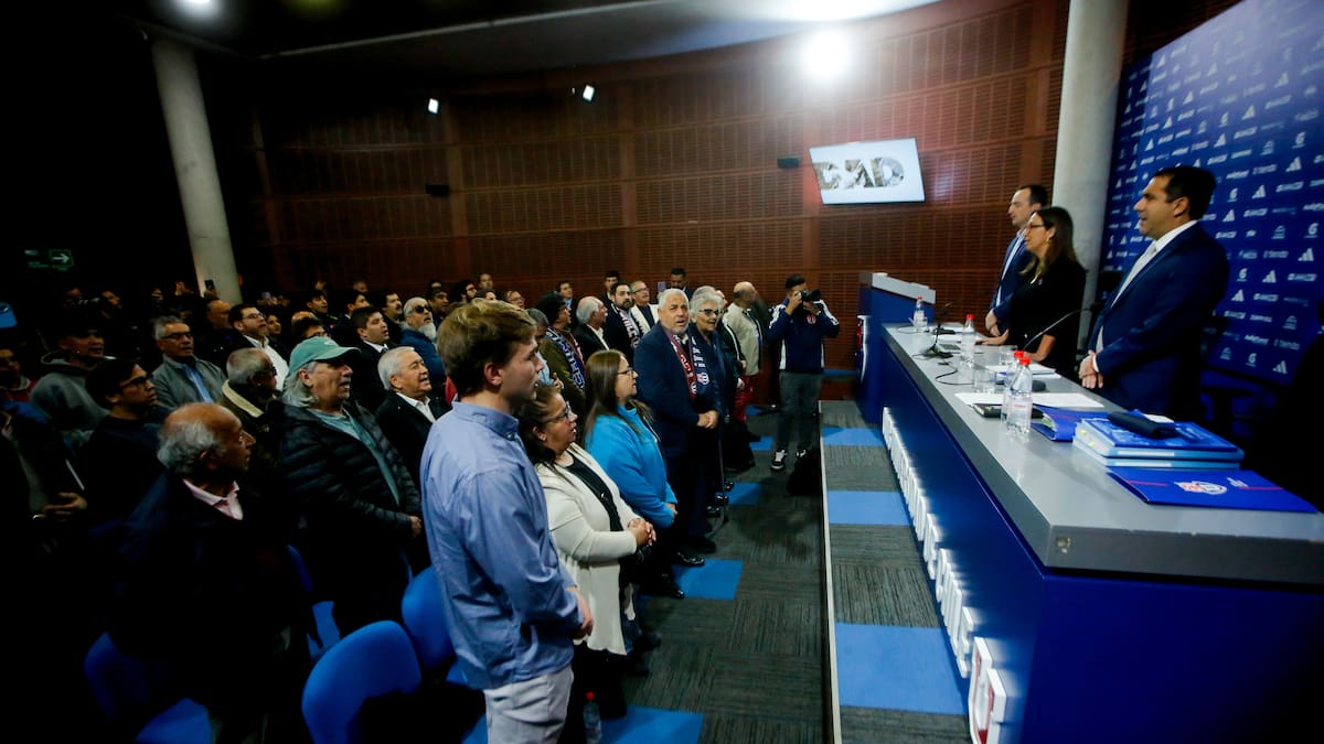Directorio de Azul Azul desestima falta de interés por reunirse con la Universidad de Chile: “Ellos tienen una agenda y nosotros otra”