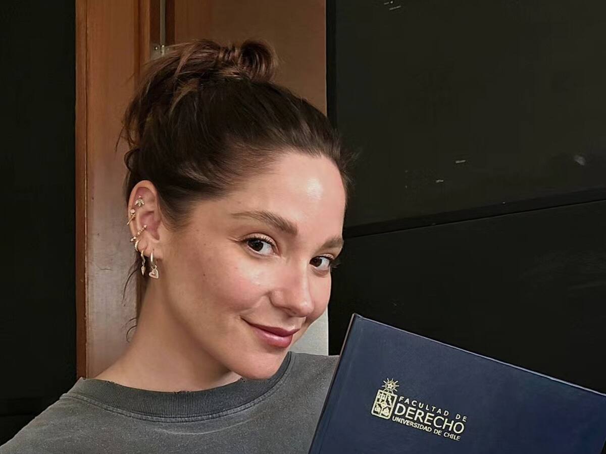 “Es lo que más me gusta”: Kel Calderón revela a qué se dedicará tras licenciarse en Derecho