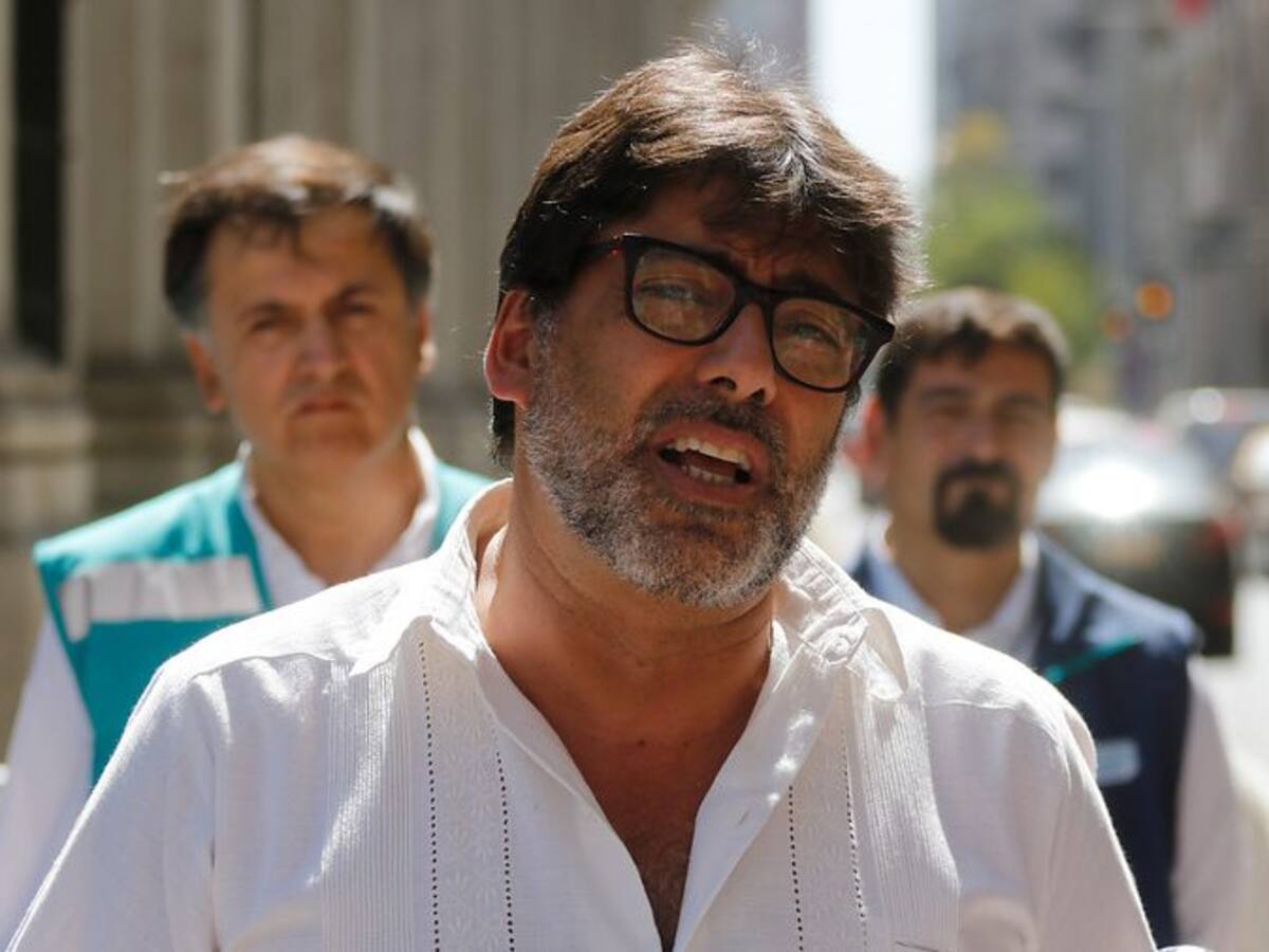 Daniel Jadue: «Aquí hubo una apuesta que fracasó, que fue la de administrar la pandemia corriendo detrás de ella»