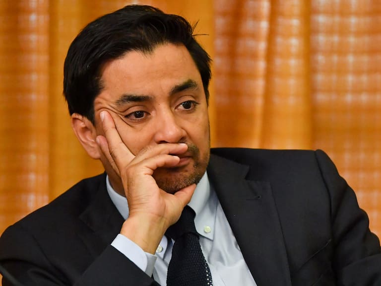 “Un país más pobre, pero más feliz”: la frase del diputado republicano que descolocó a Daniel Matamala