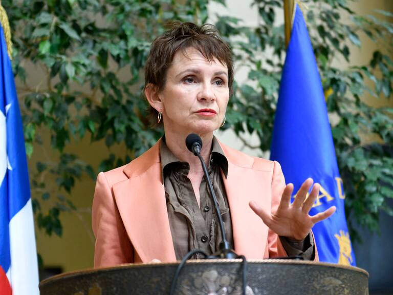 Ministra Tohá y fallido viaje a Venezuela de Daniel Jadue: “Aquí las cosas operaron como corresponde, y no hubo actor político que interviniera”