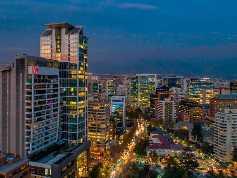 Así es el Hotel W, que está entre los más lujosos del mundo: cuánto cuesta por noche y todas sus características