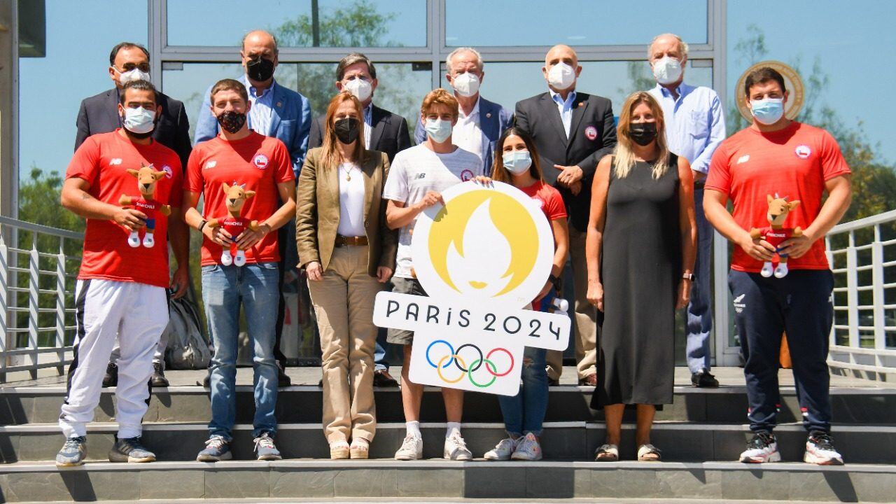 Diez deportistas chilenos recibieron becas para preparar su clasificación a los Juegos Olímpicos de París 2024