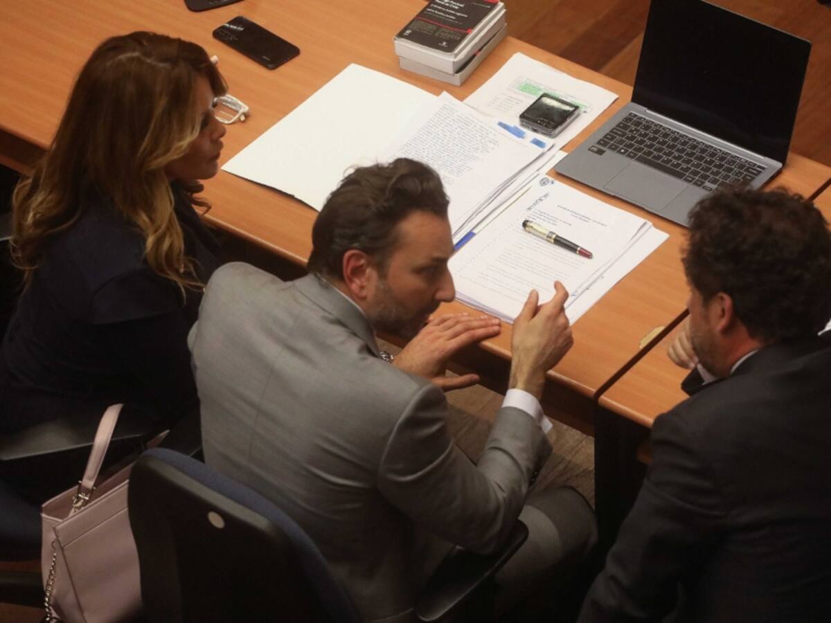“¡Eres un mentiroso!”: abogado de Cathy Barriga confronta a representantes del Consejo de Defensa del Estado
