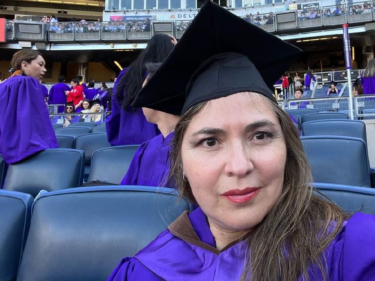 Alejandra Matus y Taylor Swift asistieron a la misma ceremonia de graduación en Nueva York