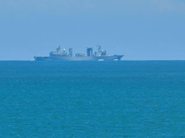 Un navío de la armada de China rodea las costas de la isla de Taiwán