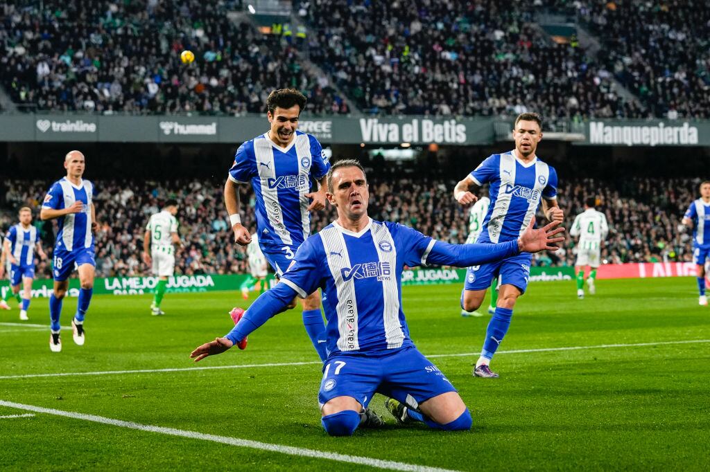 Alavés humilla al Real Betis y lo deja a cerca del descenso en La Liga de España | Getty Images
