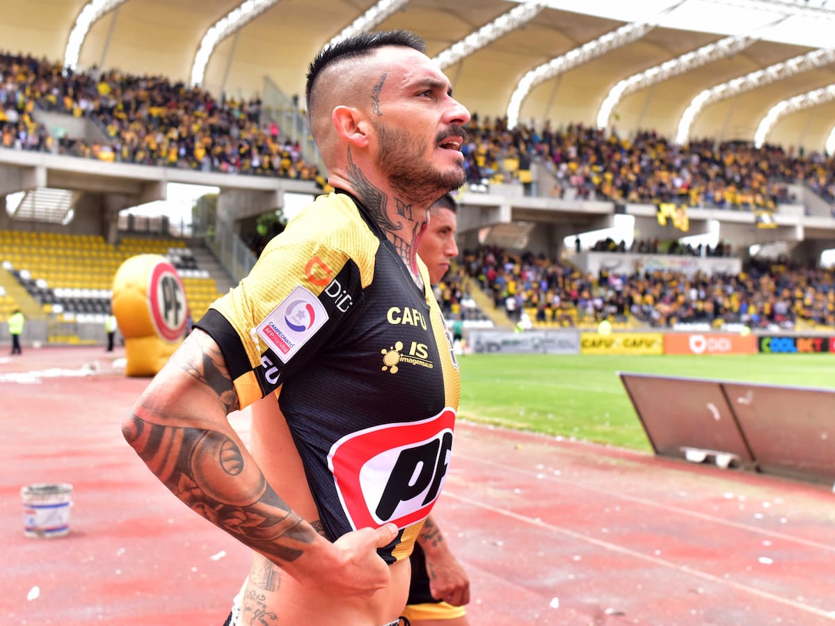 Mauricio Pinilla se rindió ante el trabajo de Colo Colo con los juveniles: «Se nota que está bien hecha la pega»