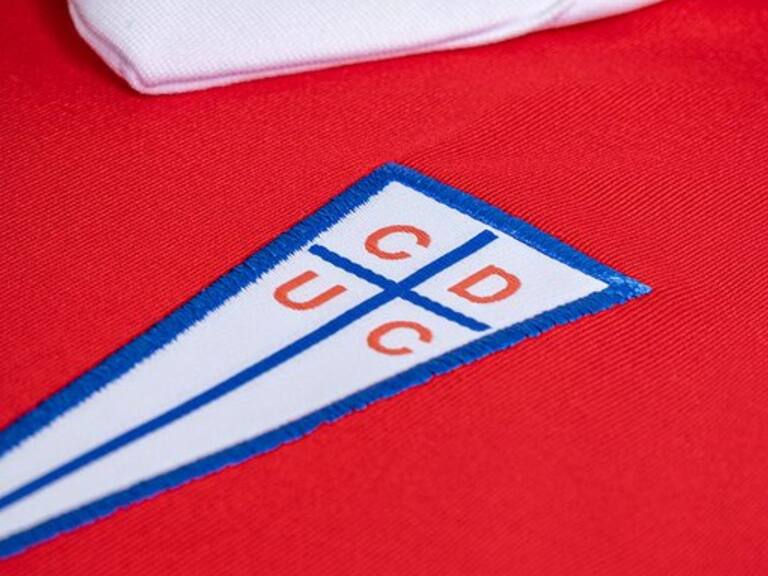 Universidad Católica camiseta