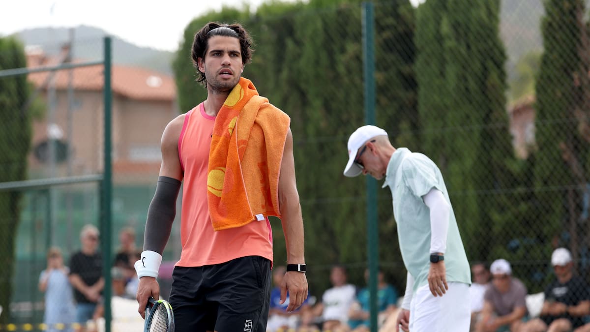 Con una particular colaboración: Carlos Alcaraz oficializa su regreso al circuito ATP