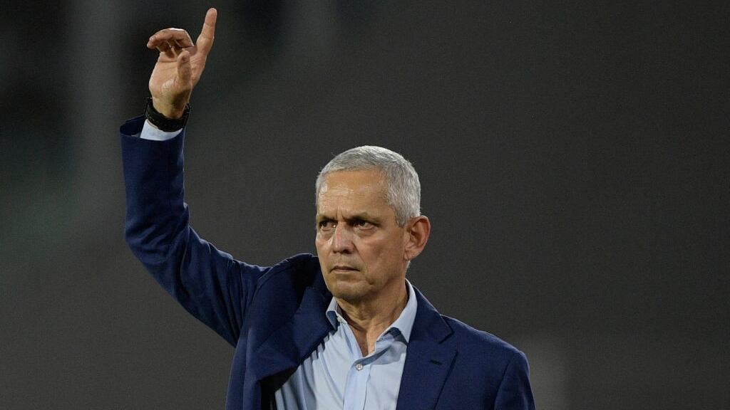 Reinaldo Rueda vuelve a dirigir tras más de un año de inactividad