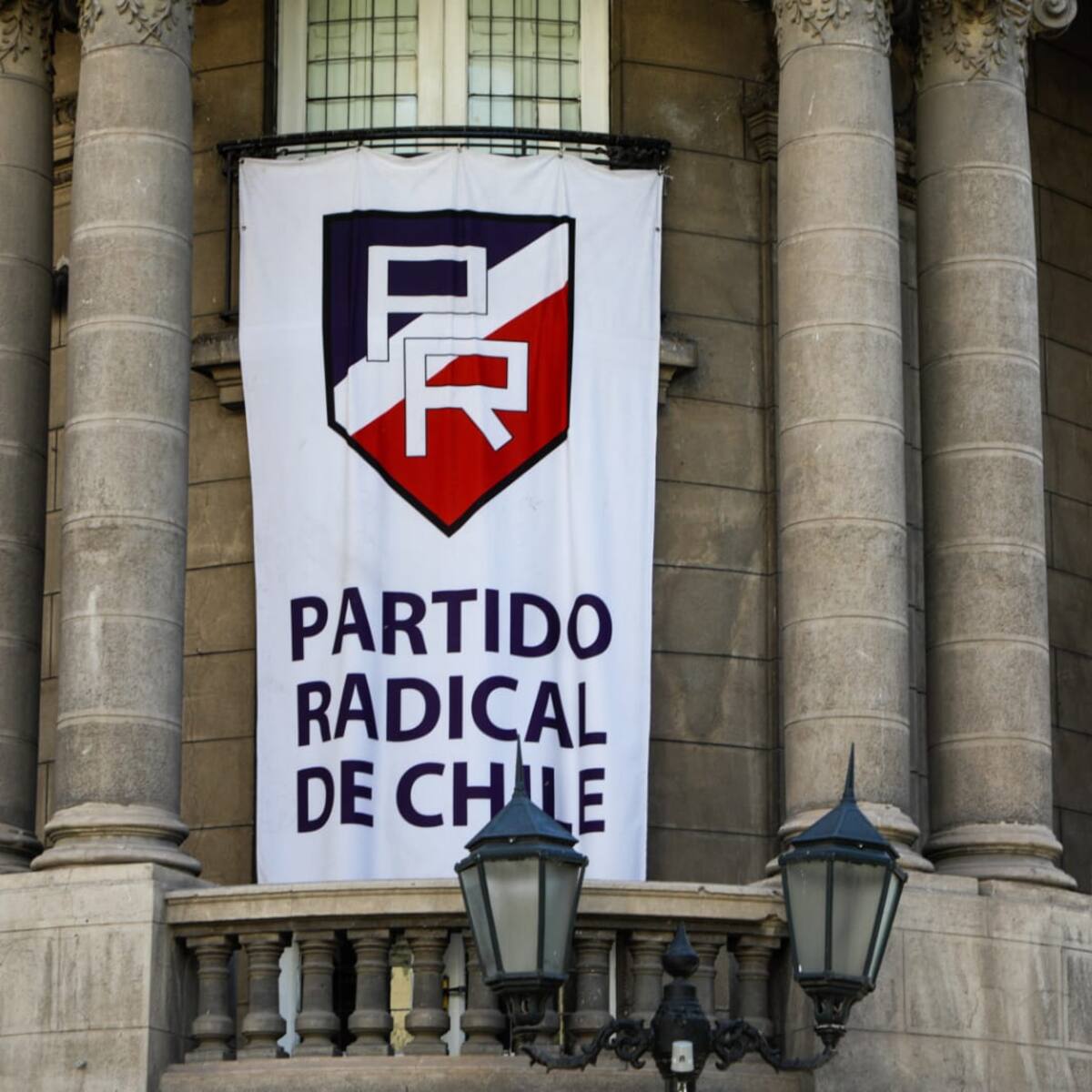 Partido Radical recurrirá al Tricel para frenar su disolución ordenada por el Servel