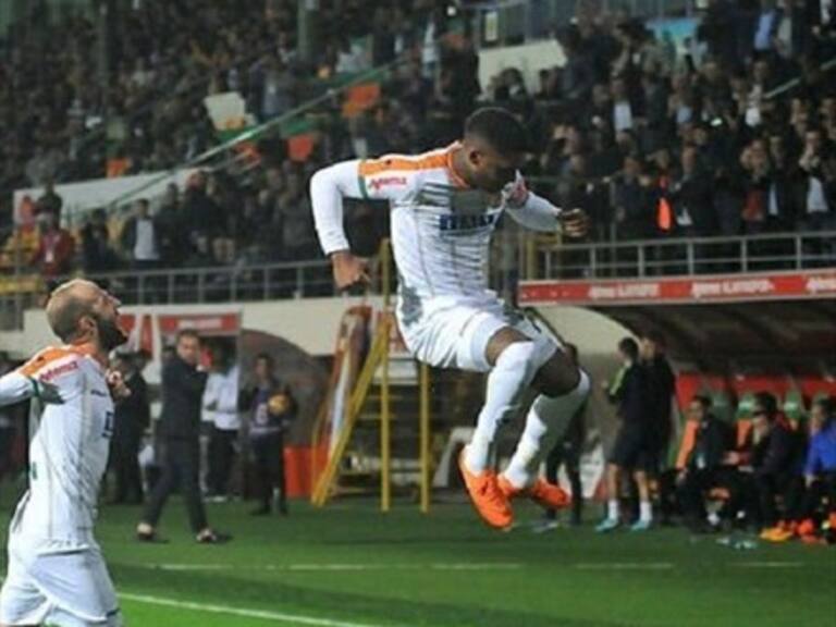 Regresó inspirado: Junior Fernandes coronó goleada del Alanyaspor en Turquía