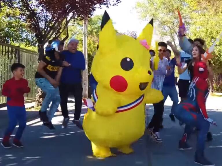 «Tía Pikachu» se proclamó como constituyente: «Quiero agradecer a los que nunca soltaron la calle»