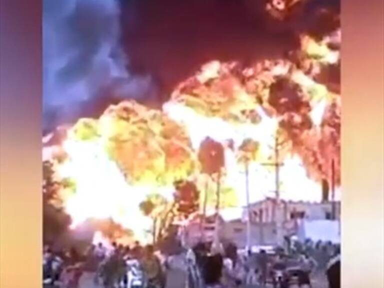 Ladrones intentaron robar gasolina con un lanzallamas y provocaron gigantesca bola de fuego